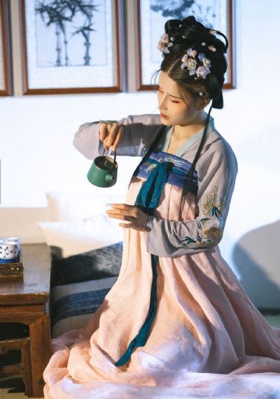 迷人女同学bd高清_国产剧动漫免费观看
